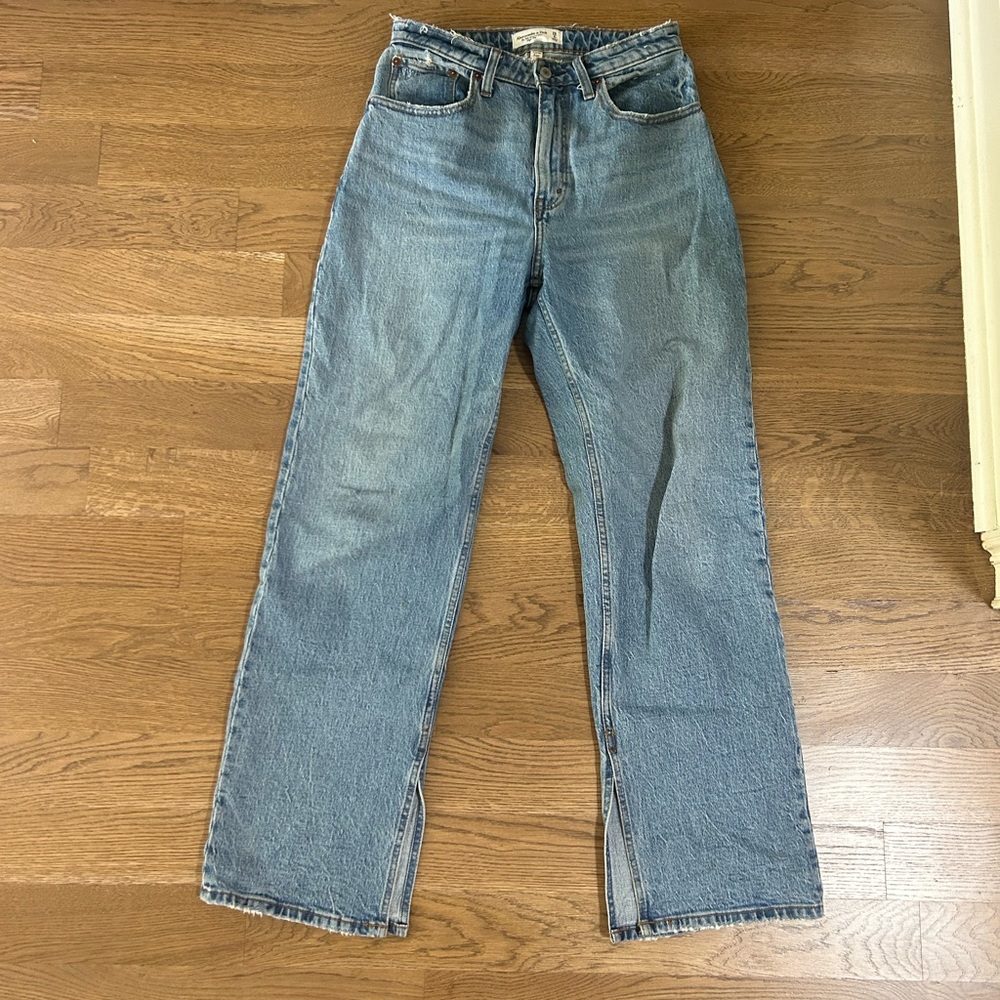 Abercrombie Curve Love High Rise 90s Relaxed Jean